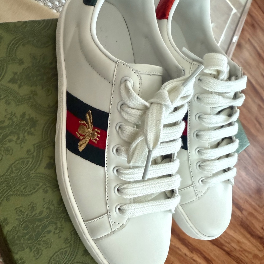 Gucci Nero White Sneakers